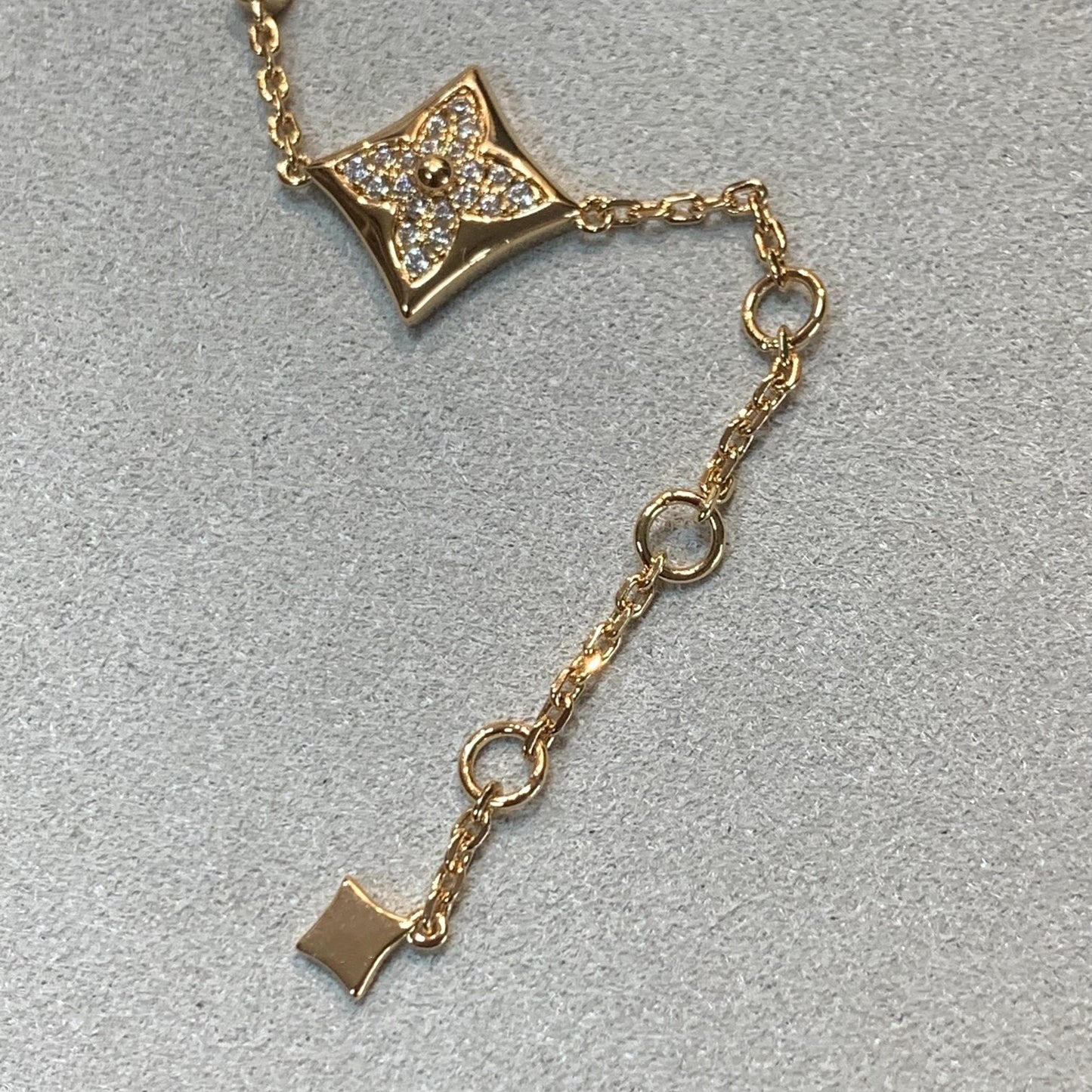 [⭐JeweliWhal]STAR AND SUN 4 MOTIFS GOLD DIAMONDS BRACELET