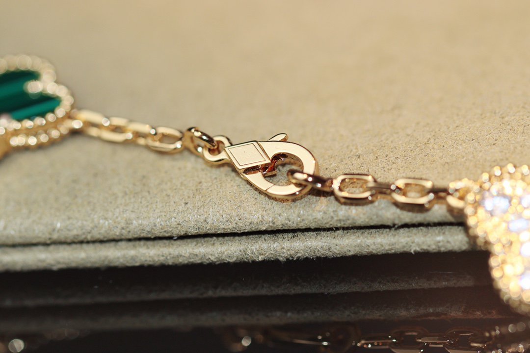 [⭐JeweliWhal]CLOVER 20 MOTIFS ONYX ROSE GOLD