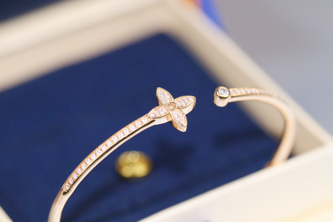 [⭐JeweliWhal]IDYLLE PINK GOLD OPEN BRACELET DIAMOND PAVED