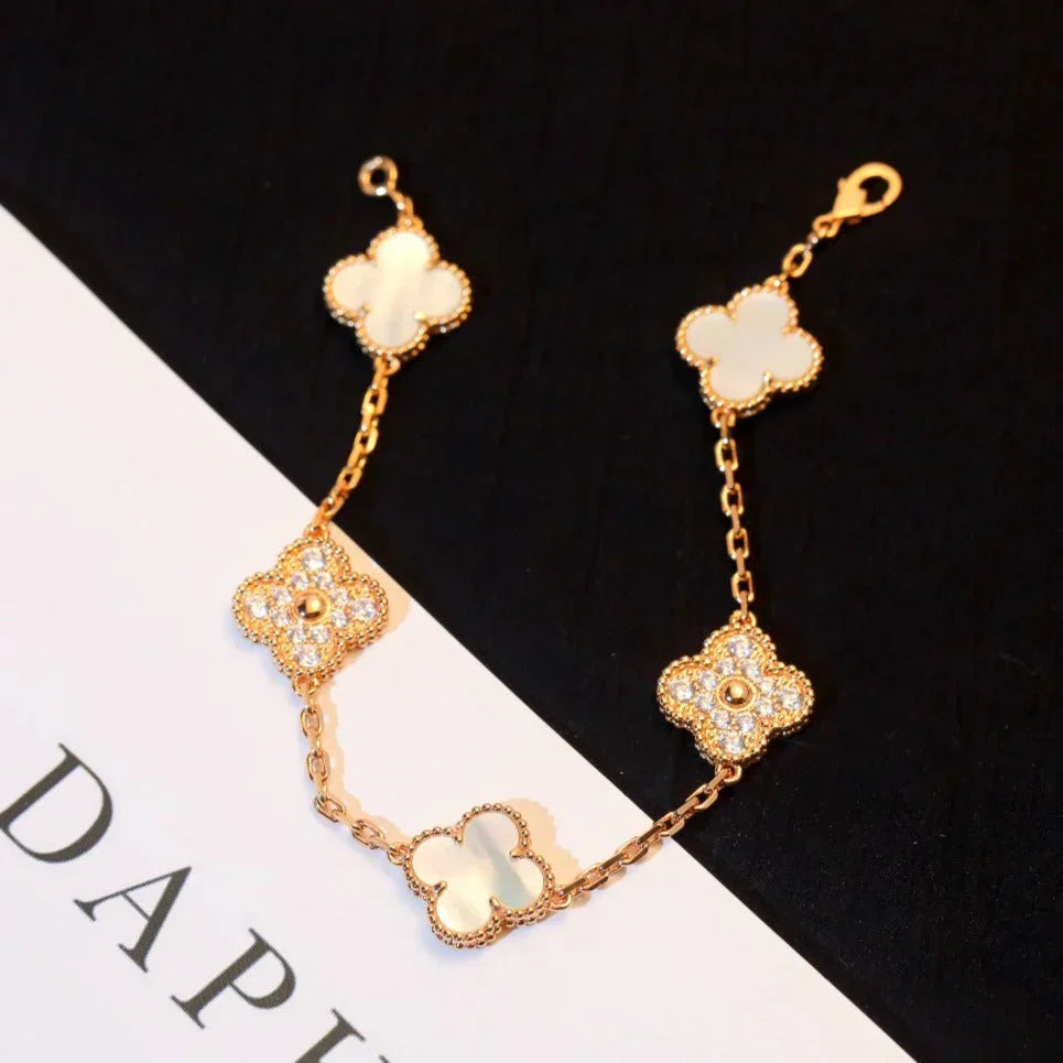 [⭐JeweliWhal]CLOVER WHITE PEARL MOP 5 MOTIF BRACELET COLLECTION