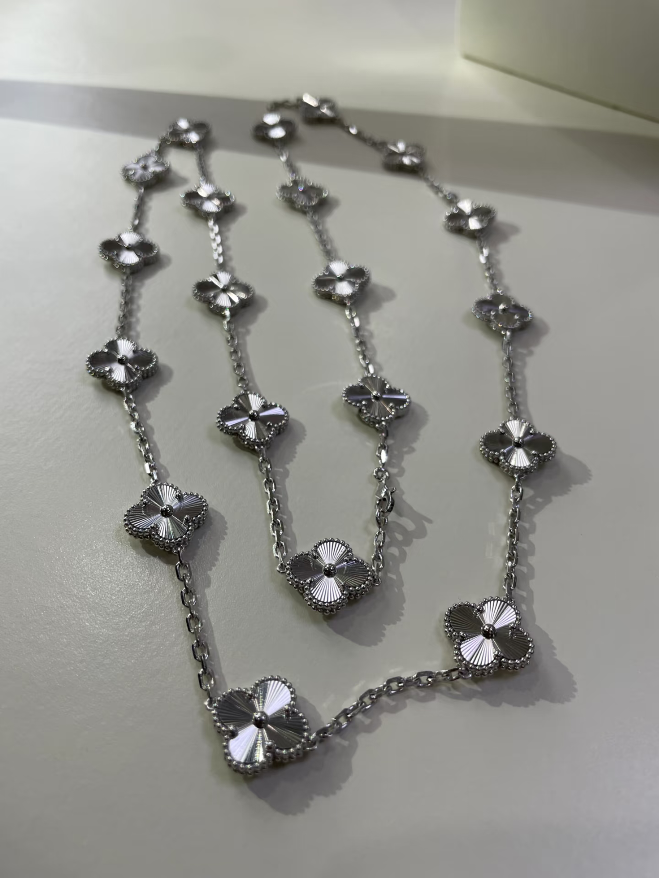 [⭐JeweliWhal]CLOVER 20 MOTIFS SILVER LASER