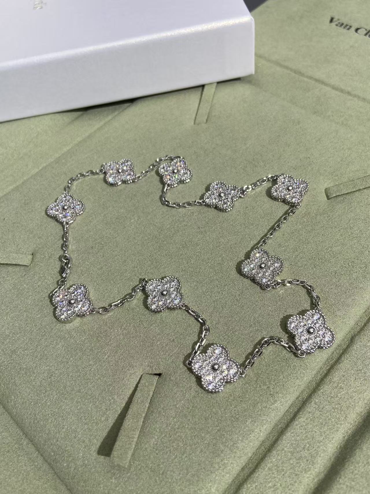 [⭐JeweliWhal]KLEEBLATT 10 MOTIVE VOLL DIAMANT HALSKETTE