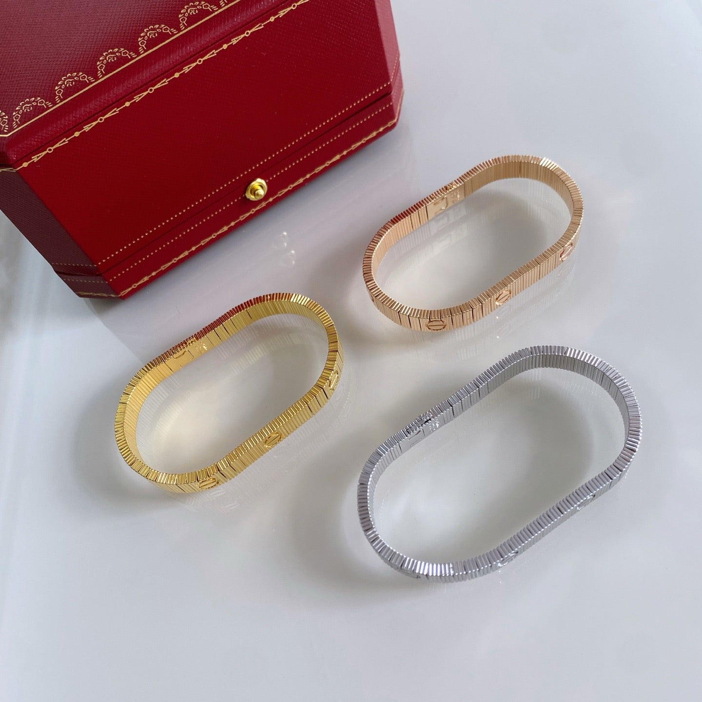 [⭐JeweliWhal]LOVE UNLIMITED BRACELET