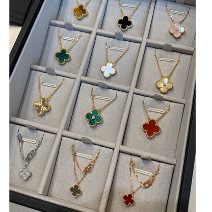 [⭐JeweliWhal]CLOVER 15MM CARNELIAN SINGLE FLOWER NECKLACE