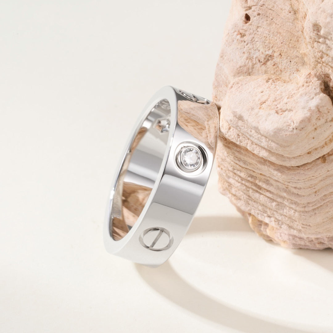[⭐JeweliWhal]LOVE 4MM 1 DIAMOND RING