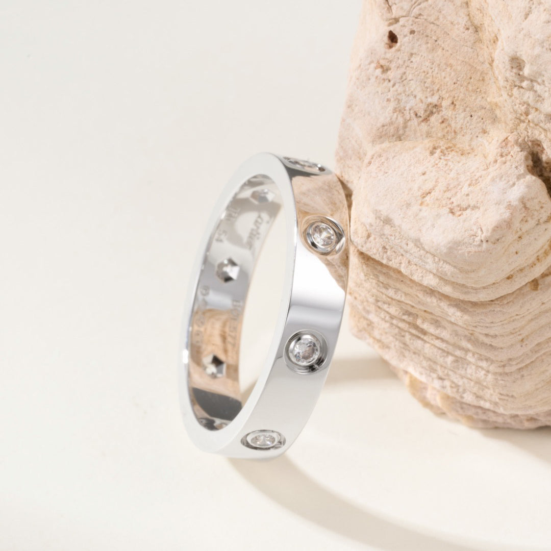 [⭐JeweliWhal]LOVE 4MM 8 DIAMOND RING