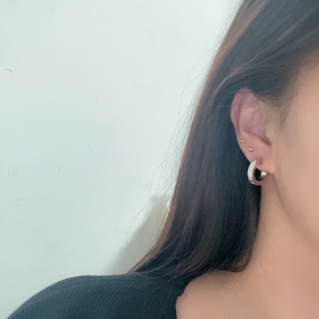[⭐JeweliWhal]LOVE 5.5MM DIAMOND PAVED EARRINGS