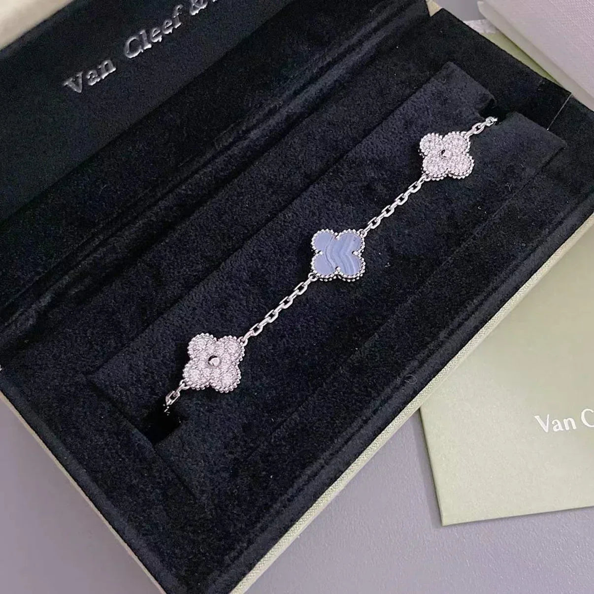 [⭐JeweliWhal] CLOVER 5 MOTIF PURPLE CHALCEDONY BRACELET COLLECTION