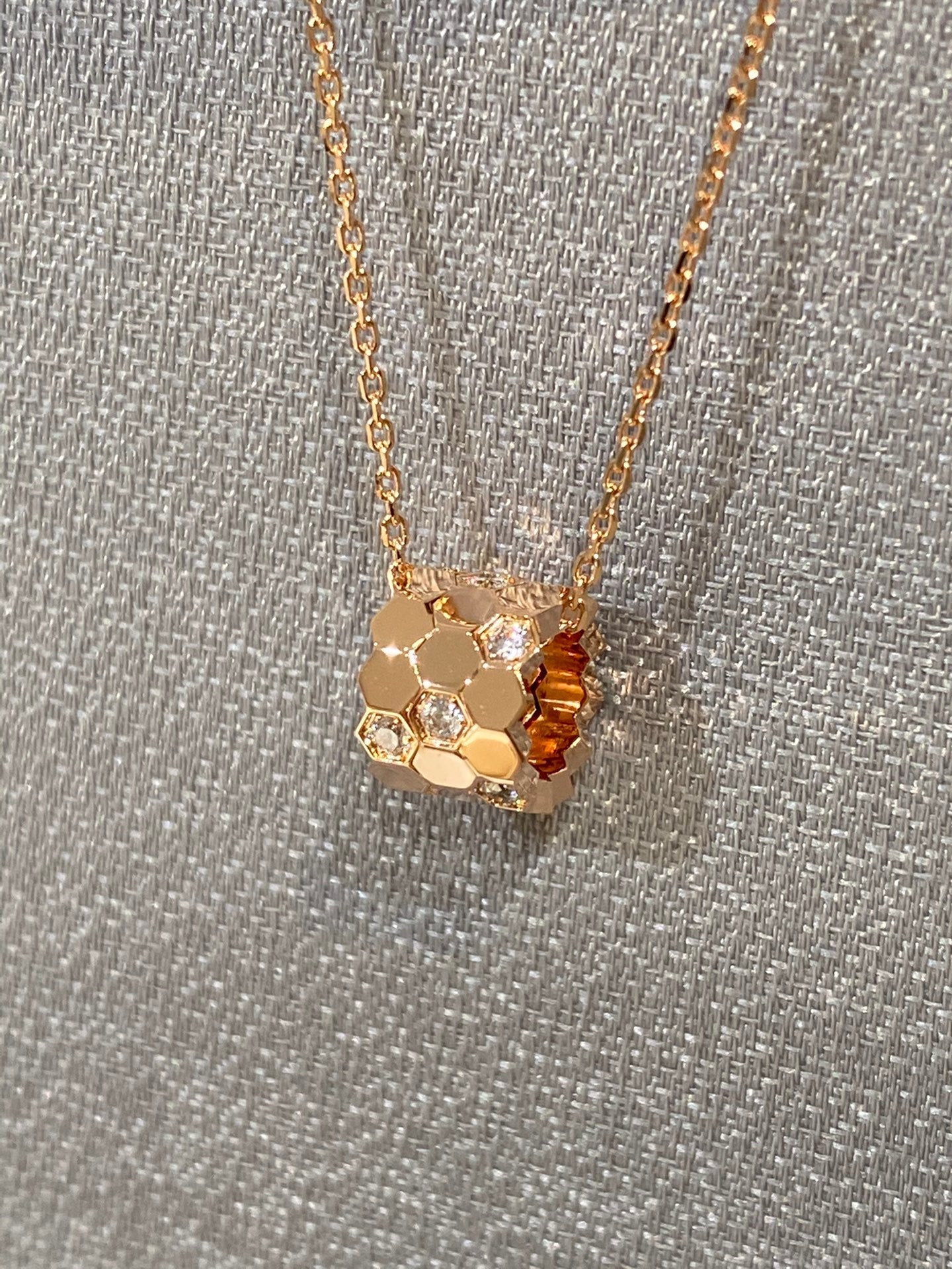 [⭐JeweliWhal]BEE LOVE DIAMOND NECKLACE