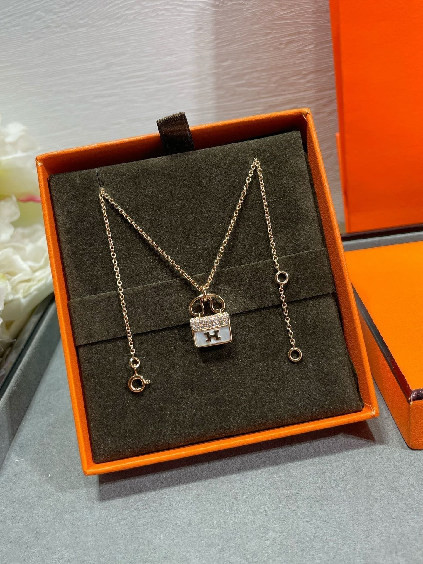 [⭐JeweliWhal]H CIRCE MOISSANITE PENDANT NECKLACE GOLD