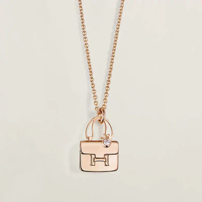 [⭐JeweliWhal]AMULETTE PEDANT ROSE GOLD NECKLACE